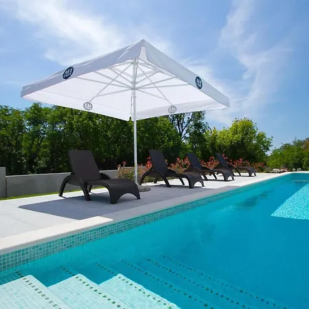 Windrose Ferienhaus Pula